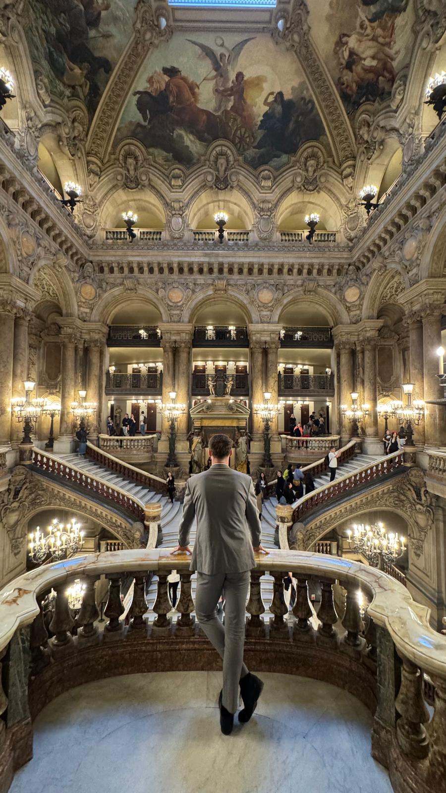 L&rsquo;option théâtre à l&rsquo;assaut de la Ville Lumière